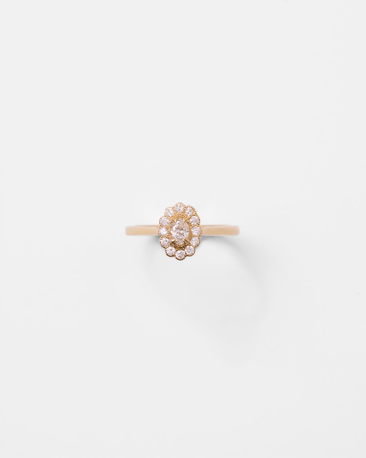 Bague marguerite en or jaune et diamants