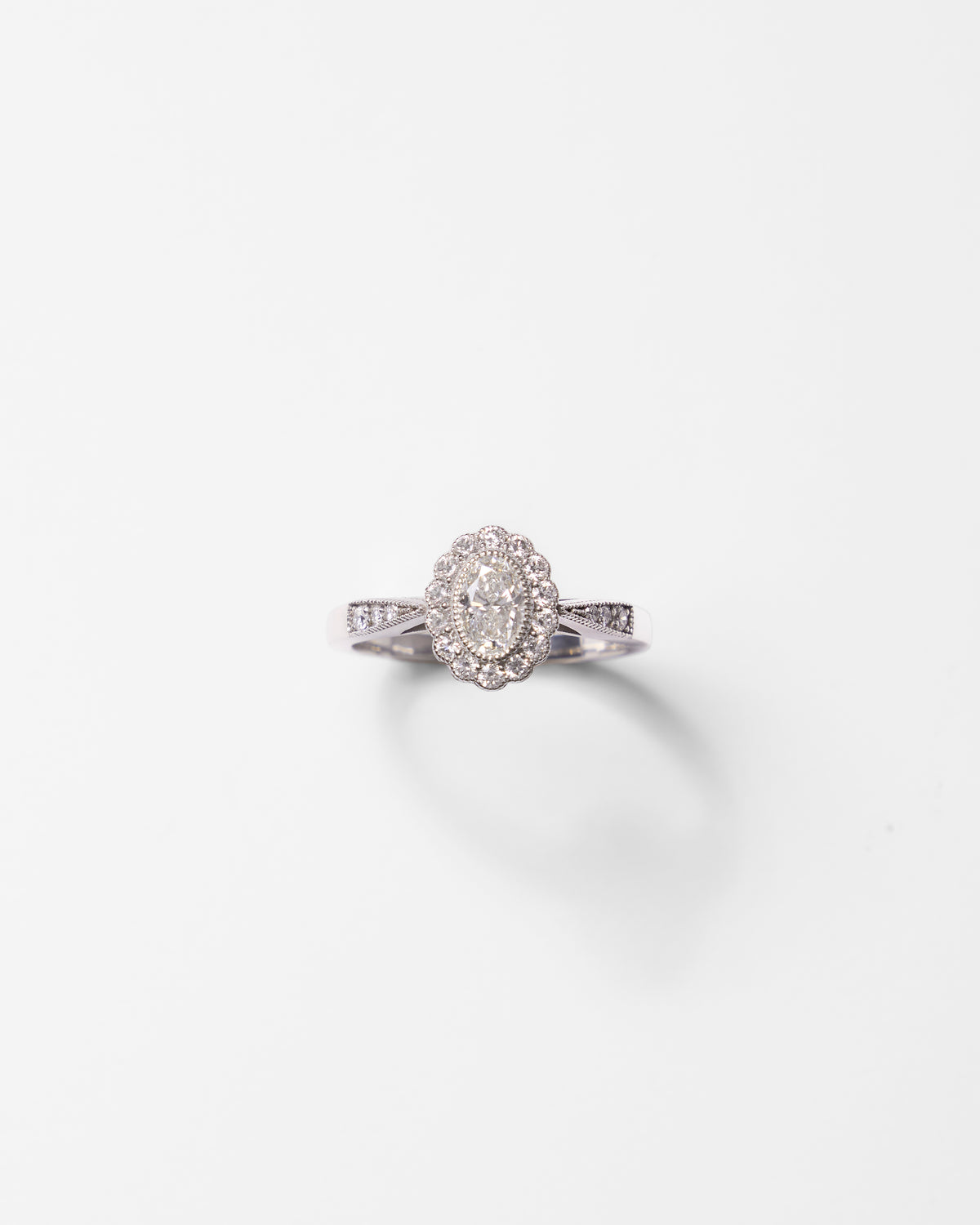 Bague marguerite vintage en or et diamants