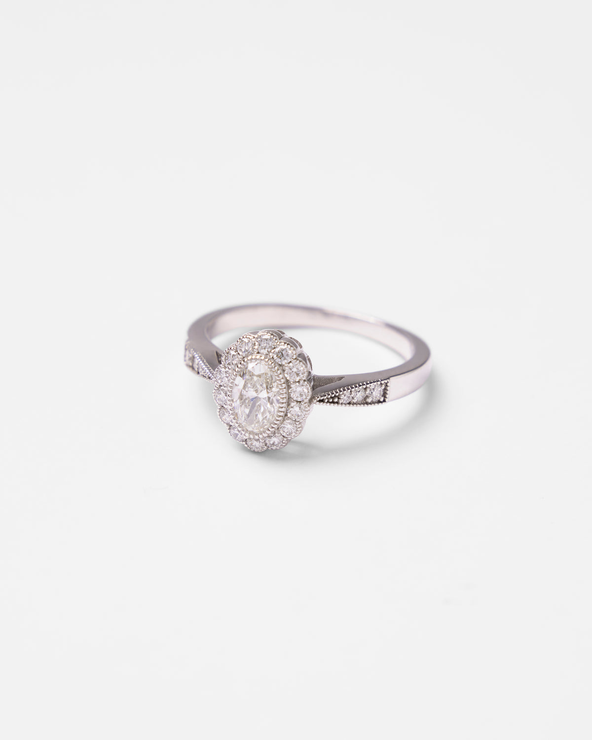 Bague marguerite vintage en or et diamants