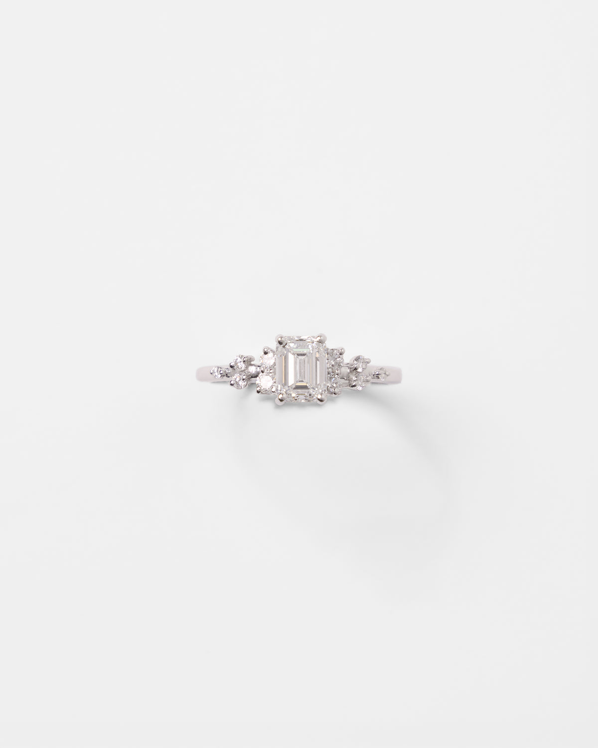 Bague Nova en or blanc et diamant taille émeraude