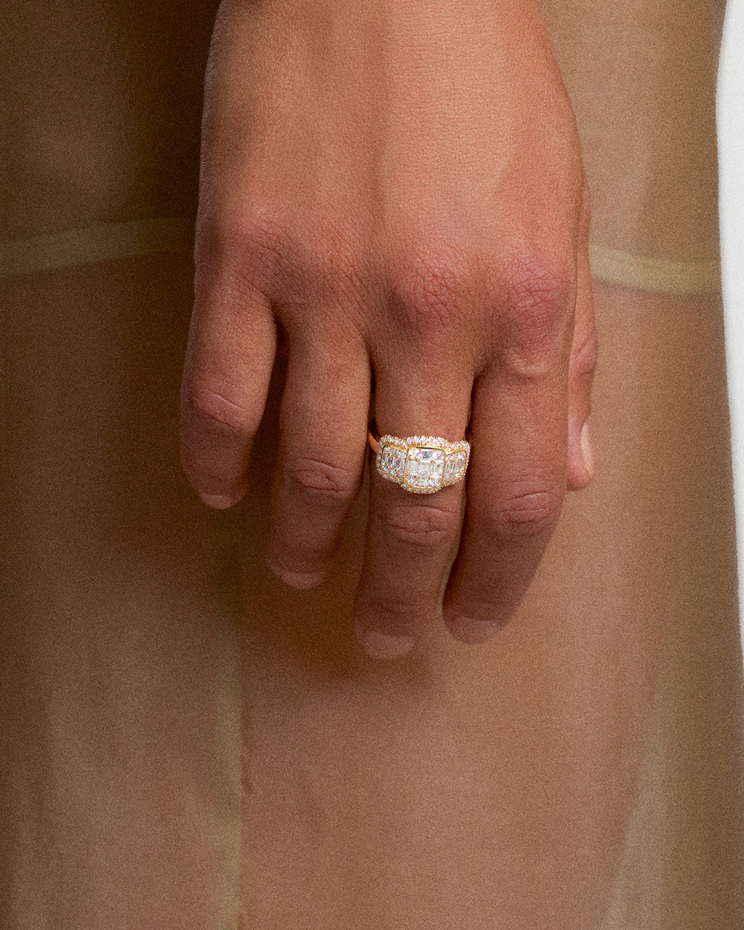 Bague Signature en or jaune et diamants