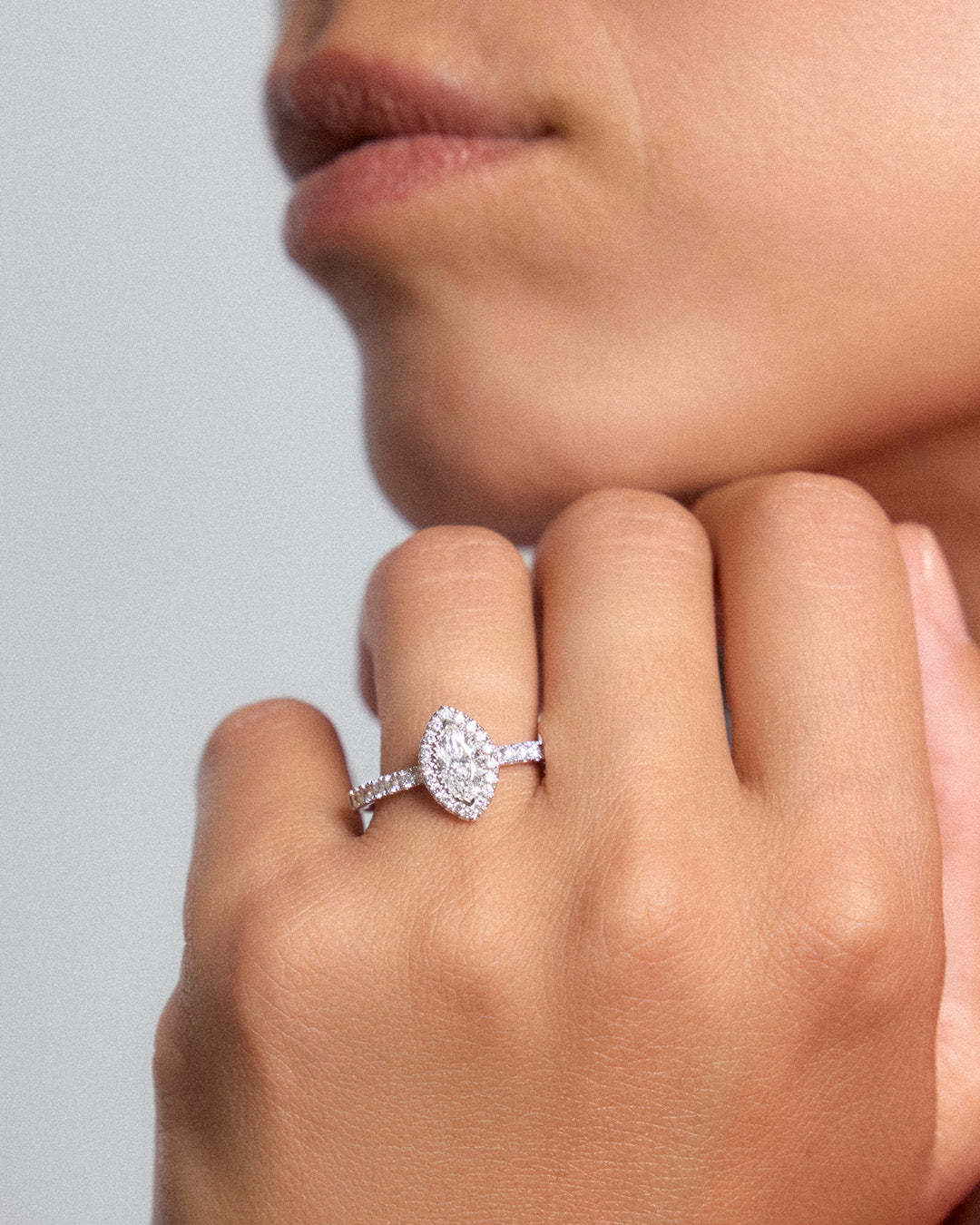 Bague solitaire en or et diamant marquise