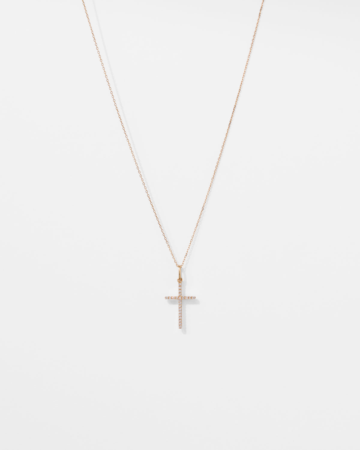 Collier croix en or et diamants