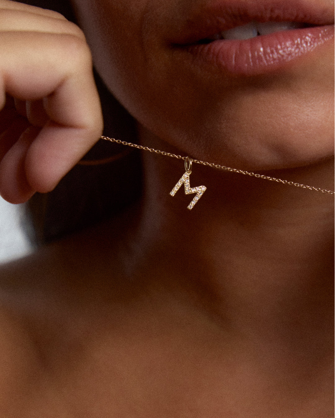 Collier lettre classique